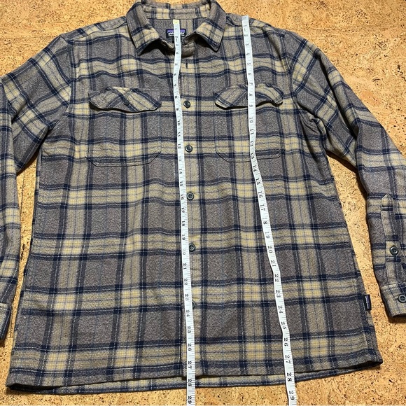 Patagonia Fjord Migration Plaid Forge Grey Organic Cotton Button Down Shirt Sz M - Picture 8 of 10